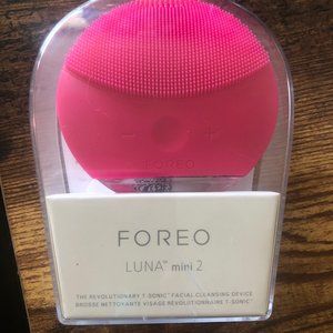 FOREO LUNA mini 2 Sonic Facial Cleansing Brush for Every Skin Type